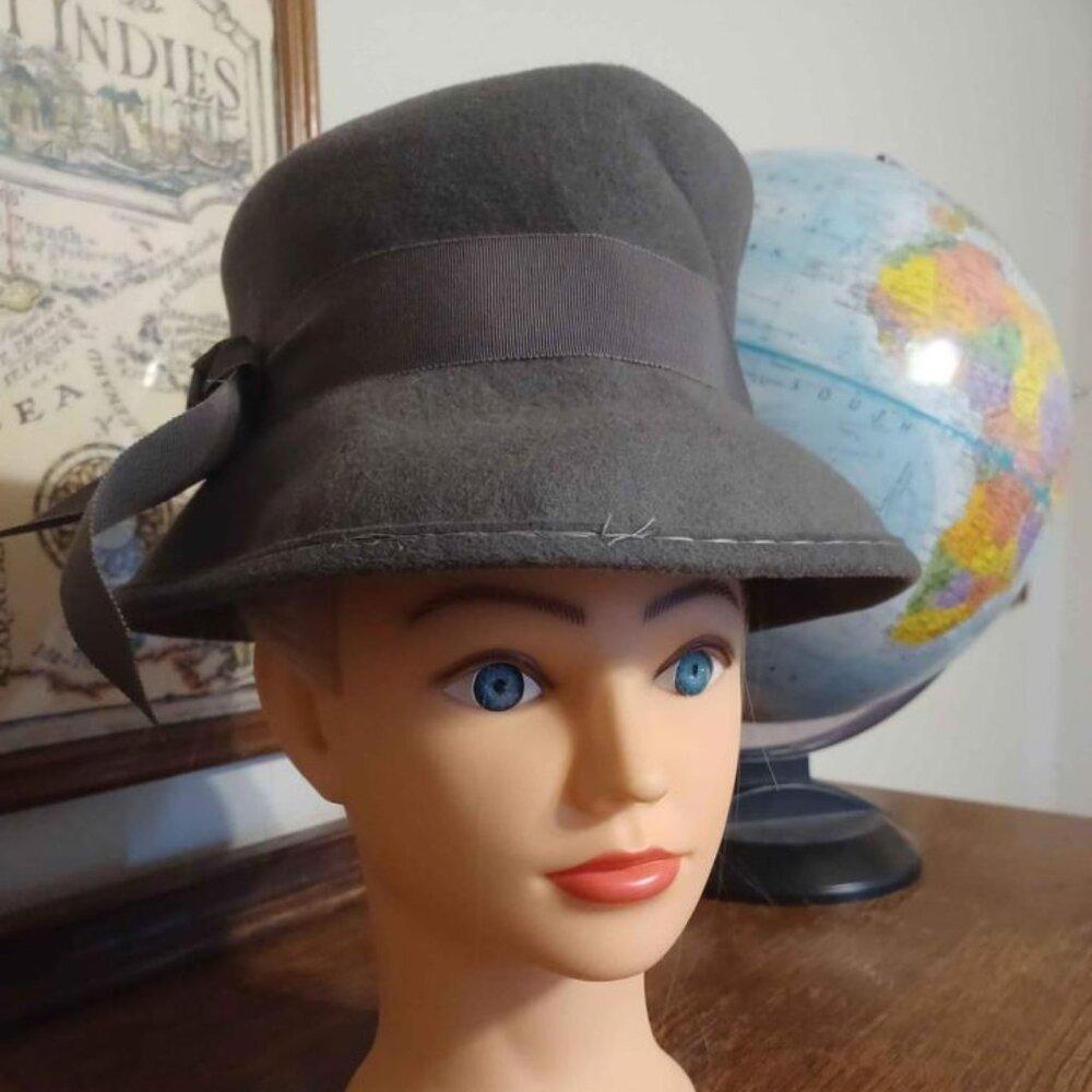 1960s Vintage Peachbloom Velour Imported Womens Tailored Bucket Hat So Audrey